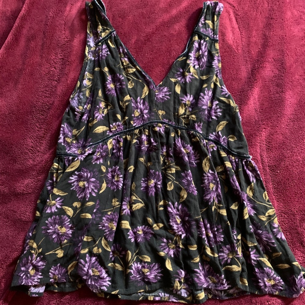American Eagle Outfitters| Floral Blouse (L)
